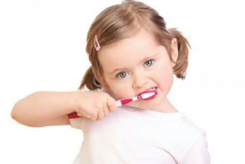 Jangan Menyikat Gigi Terlalu Keras, Ini Bahayanya
