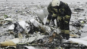 GoRiau Hancur Berkeping, Begini Penampakan Puing-puing Pesawat Flydubai Boeing 737-800 yang Jatuh