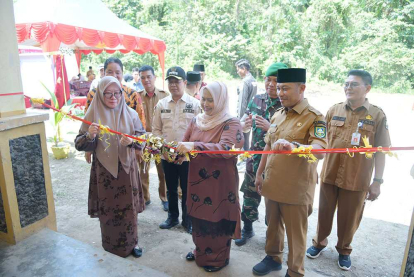 Dorong Pemerataan Pendidikan, Bupati Resmikan SMPN 4 Rupat Utara