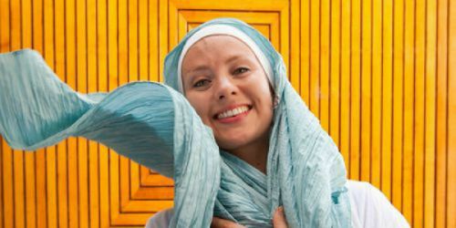 Ibunya Mengingatkan, Menikahlah dengan Pengedar Obat Terlarang Asal Jangan dengan Muslim, Gadis Ini Justru Masuk Islam