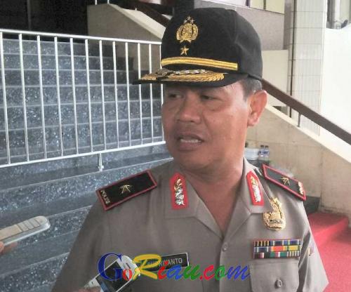 Pasca Pembatalan Pelantikan Suparman dan Harris, Polda Riau Turunkan 800 Personil