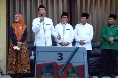 Kampanye di Singingi Hilir, Warga Minta kepada Firdaus-Rusli Tak Ada Lagi Jalan yang Berlubang dan Berdebu