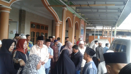 Korban Kecelakaan Maut di Perawang Dikenal Baik oleh Pemkab Siak, Plt Bupati Besuk Keluarganya