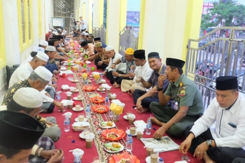 Safari Ramadan ke Kecamatan Kateman, Wabup Inhil Juga Pantau Pembangunan