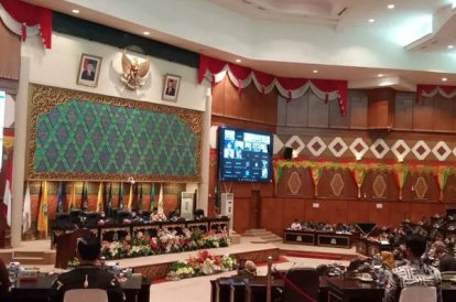 DPRD Riau Sahkan Perda BRK Syariah