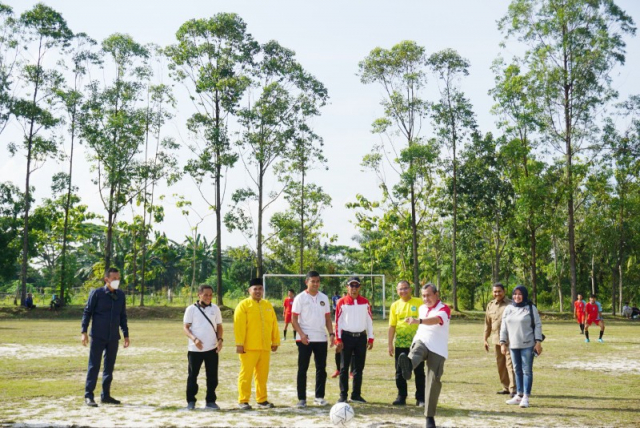 Gubernur Riau Buka Turnamen Unilak Cup 2022