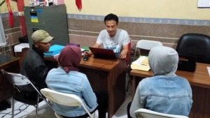 GoRiau Fakta-fakta Pasutri Pertontonkan Hubungan Intim ke 7 Bocah, Anak Pelaku Ikut Saksikan