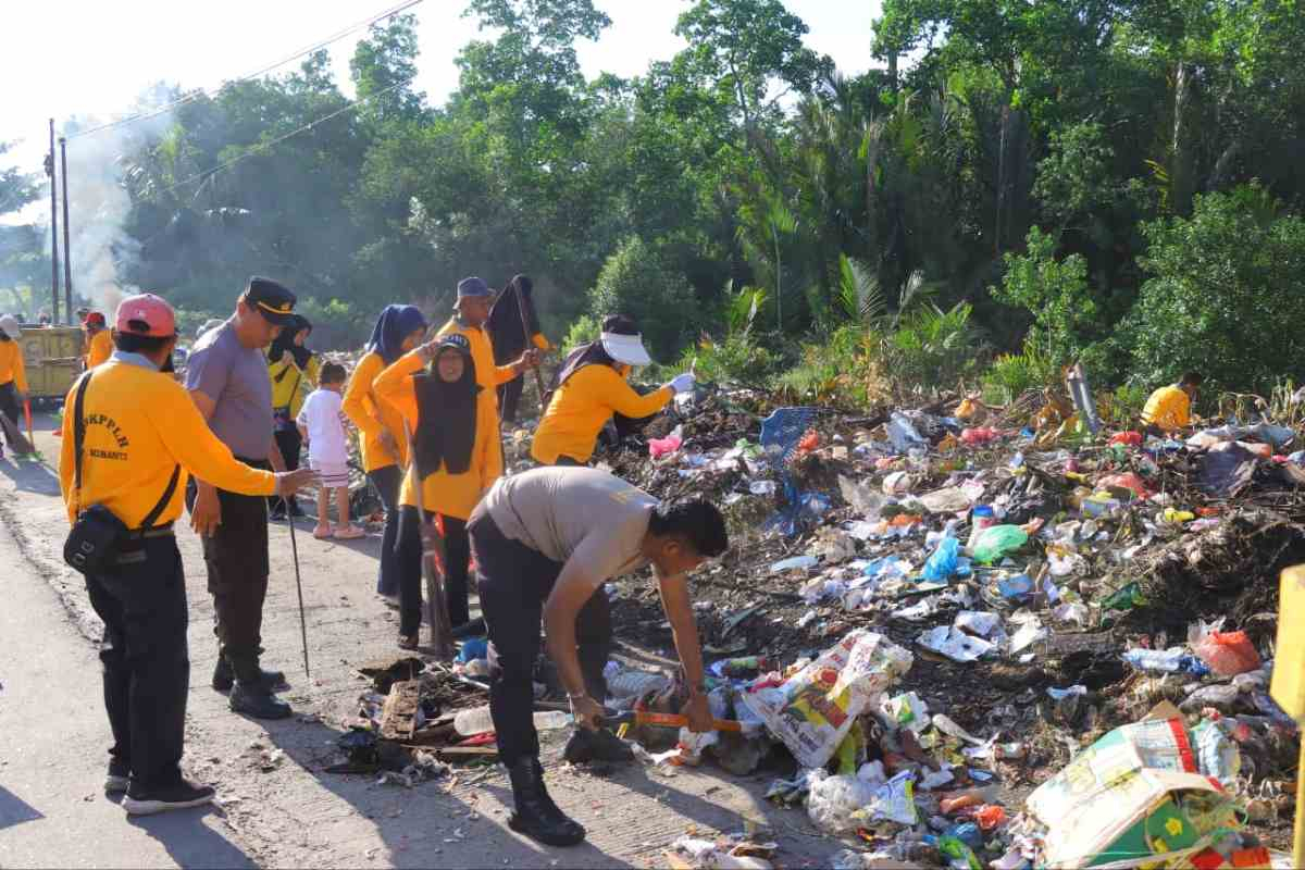 Polres Kepulauan Meranti Gelar Bakti Sosial dan Tanam Pohon Jelang Hari Bhayangkara