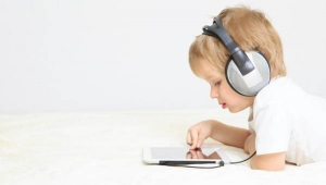 GoRiau Ini Lho Efeknya Kalau Anak Main Gadget Terlalu Lama