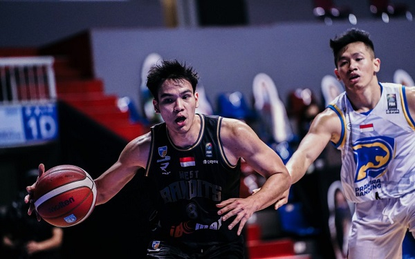 Patrick Nikolas Bangga dengan Medali Emas PON XX Papua