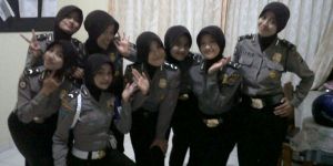 GoRiau Horeee, Kapolri Bolehkan Polwan Berjilbab