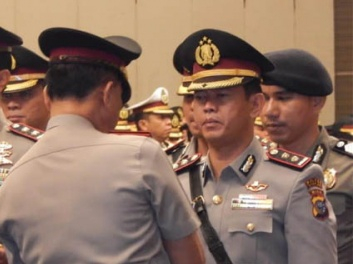 Ternyata, Kapolres Kampar Dicopot karena Kedapatan Ngobrol saat Kapolri Memberikan Arahan