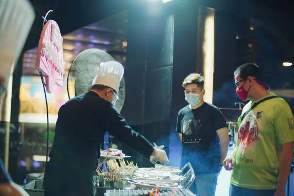 Promo Menarik dari Novotel Pekanbaru, Oriental BBQ Night Buffet, Makan Sepuasnya Makanan Khas Negara Asia