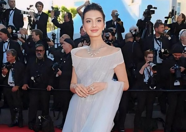 GoRiau - Raline Shah Hadir Di Karpet Merah Festival Film Cannes 2024