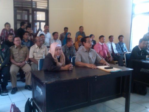 Hakim Serukan Agar KPU Riau Belajar Sidang Acara Cepat