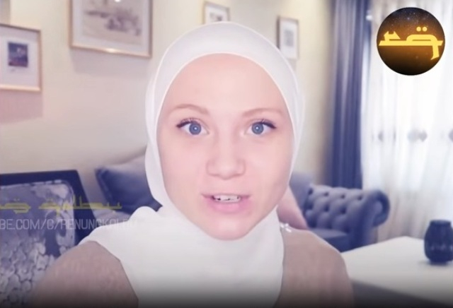 Kisah Mualaf Rachel, Pelajari Islam Setelah Temannya Menolak Makan Bacon Babi
