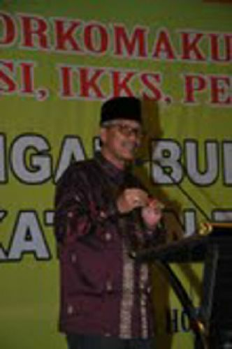 Prof M Diah Puji Pembangunan Pendidikan di Kuansing