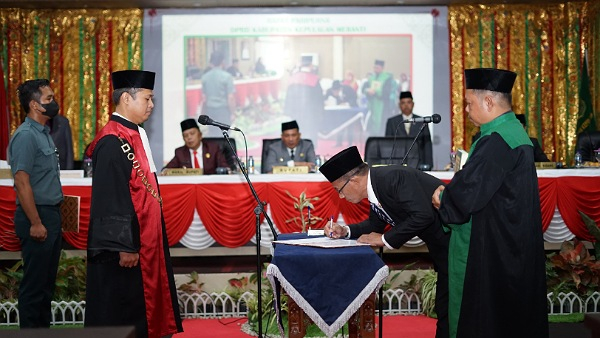 Fauzi Hasan Resmi Jabat Ketua DPRD Sisa Masa Jabatan Periode 2019-2024