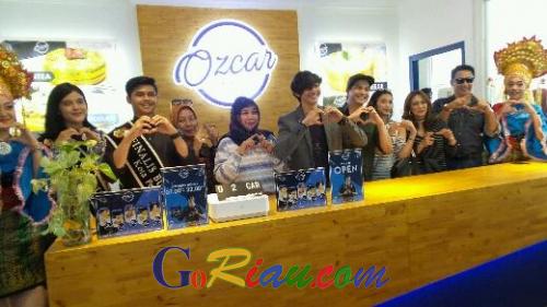 Diresmikan Caesar Hito dan Glen Alinskie, <i>Outlet</i> Ozcar Riau Kini Hadir di Jalan Sutomo Pekanbaru