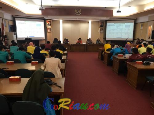 Perwakilan BEM se-Riau Diskusi Langsung dengan Gubri Bahas Penanggulangan Karhutla