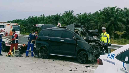 Innova Ringsek Hantam Truk di Tol Bangkinang, Ustadz dan Dosen Asal Pekanbaru Tewas
