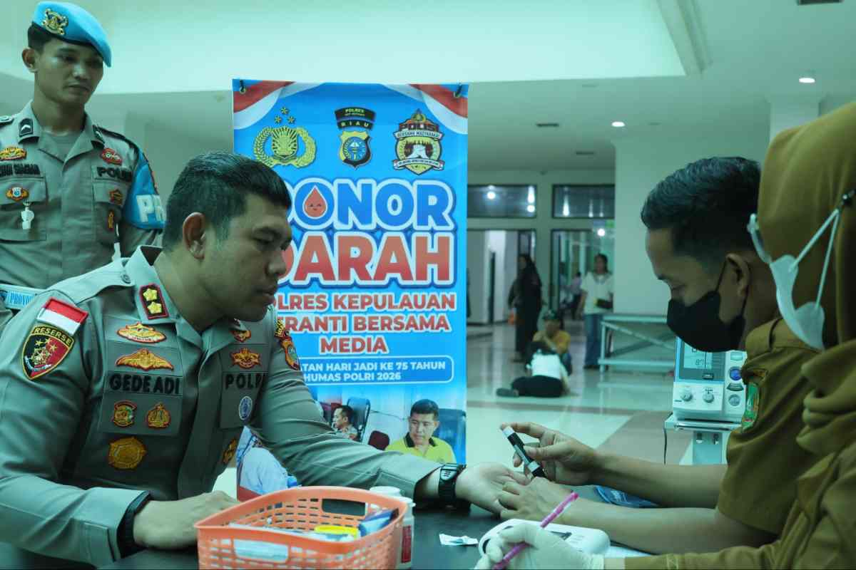 Tak Hanya Berbagi Informasi, Polisi dan Wartawan Meranti Juga Berbagi Darah