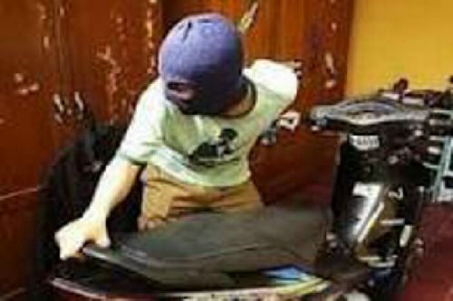 Lagi Jogging, Isi Jok Motor Honorer Kantor Bupati Inhil Ini Dibongkar Maling