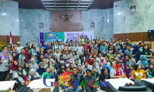 Kopi Rusia Band dan Teater Unilak Jadi Penutup Kemeriahan Festival Media 2016 AJI Indonesia di Pekanbaru