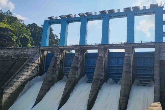 5 Pintu Pelimpahan PLTA Koto Panjang Kembali Dibuka, BPBD Riau: Status Awas!