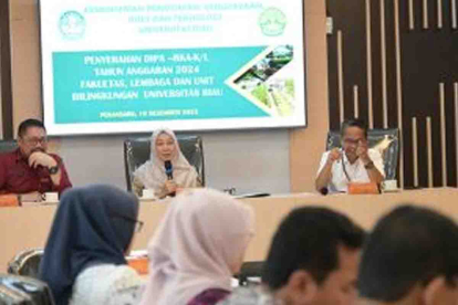 GoRiau Serahkan DIPA ke Fakultas, Lembaga dan Unit, Rektor Unri: Gunakan Anggaran Sebaik-baiknya