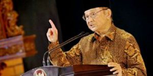 GoRiau BJ Habibie Terima Bintang Penghargaan dari Pemerintah Jerman untuk Keduakalinya