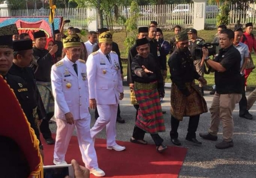 Masyarakat Riau Antusias Menyambut Kedatangan Syamsuar - Edy Nasution di Pekanbaru