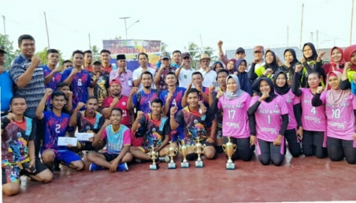 Turnamen Volly Ball Disparpora Cup 2019 Resmi Ditutup, Sekda Apresiasi Perkembangan Volly Meranti