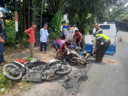 Tabrakan dengan Motor Sport, Pelajar SMAN 1 Kampar Timur Tewas