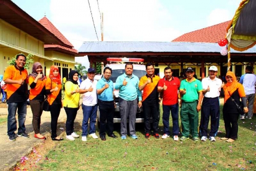 Bank Riau Kepri Serahkan 2 Unit Ambulance dan Beasiswa untuk Indragiri Hulu
