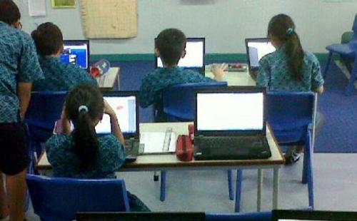 Hasil Penelitian, Belajar Pakai Laptop di Kelas Sebabkan Nilai Siswa Merosot, Ini Alasannya
