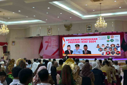 Ini Penerima Anugerah Pendidikan Provinsi Riau 2024