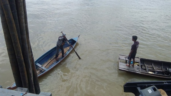 Nelayan Binaan Posal Selatpanjang Terima Bantuan Satu Unit Perahu