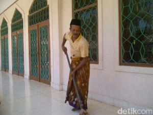 GoRiau Sunaryanto, Kuli Panggul Ini Bisa Naik Haji Setelah Menabung 15 Tahun