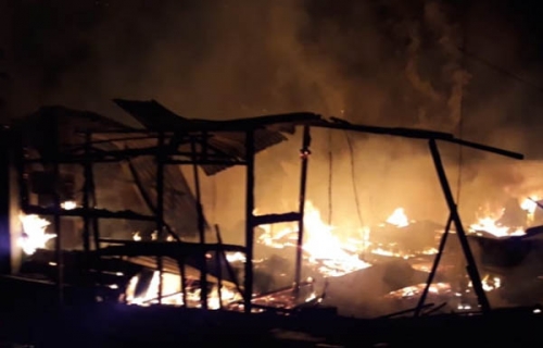 7 Kios Pedagang di Bengkalis Jalan Ludes Dilalap Api
