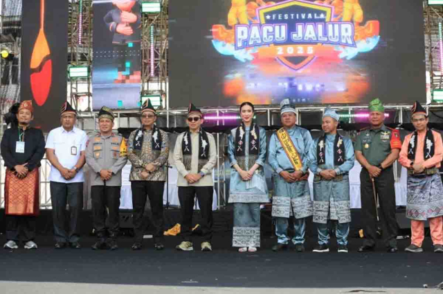 Pacu Jalur Kuansing Riau Harus Menjadi Pendorong Ekonomi Masyarakat Lokal