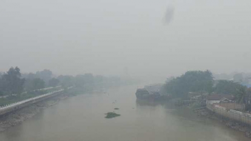 Waspada, Satelit Deteksi Peningkatan Titik Panas di Riau, Kabut Asap Ancam Aktivitas Warga