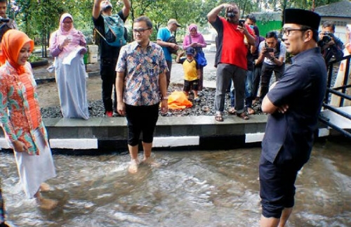Pungli Saat Penerimaan Siswa Baru, 9 Kepala Sekolah Dipecat