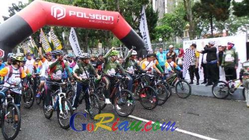 Dilepas Sekdako Pekanbaru, 2.000 Lebih Peserta Semarakkan Sepeda Nusantara Etape Pekanbaru
