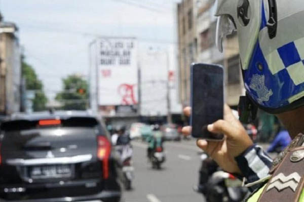 Diberlakukan Hari Ini di Pekanbaru, Jenis Pelanggaran yang akan Kena Tilang Elektronik Berbasis Ponsel