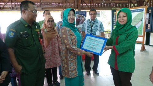 Juara Lomba Desain Motif Batik Khas Pelalawan 2015, Daun Pegaga Jadi Inspirasi Motif Batik
