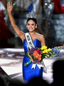 GoRiau Gadis Filipina Dinobatkan Jadi Miss Universe 2015