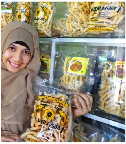 Nena Azwar, Gadis Cantik Asal Negeri Seribu Parit Peraih WMP Tingkat Provinsi Riau