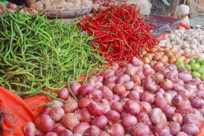 GoRiau Harga Bahan Pokok di Pekanbaru Melonjak Jelang Imlek, Cabai dan Bawang Merah Paling Tinggi