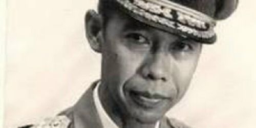 Kisah Mengharukan, Jenderal Polisi Terpaksa Jual Sepatu di Pasar Loak